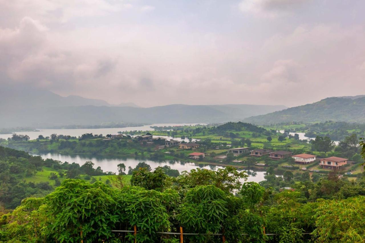 Stayvista'S Shivom Villa 12 - A Serene Escape With Views Of The Valley And Lake 로나발라 외부 사진