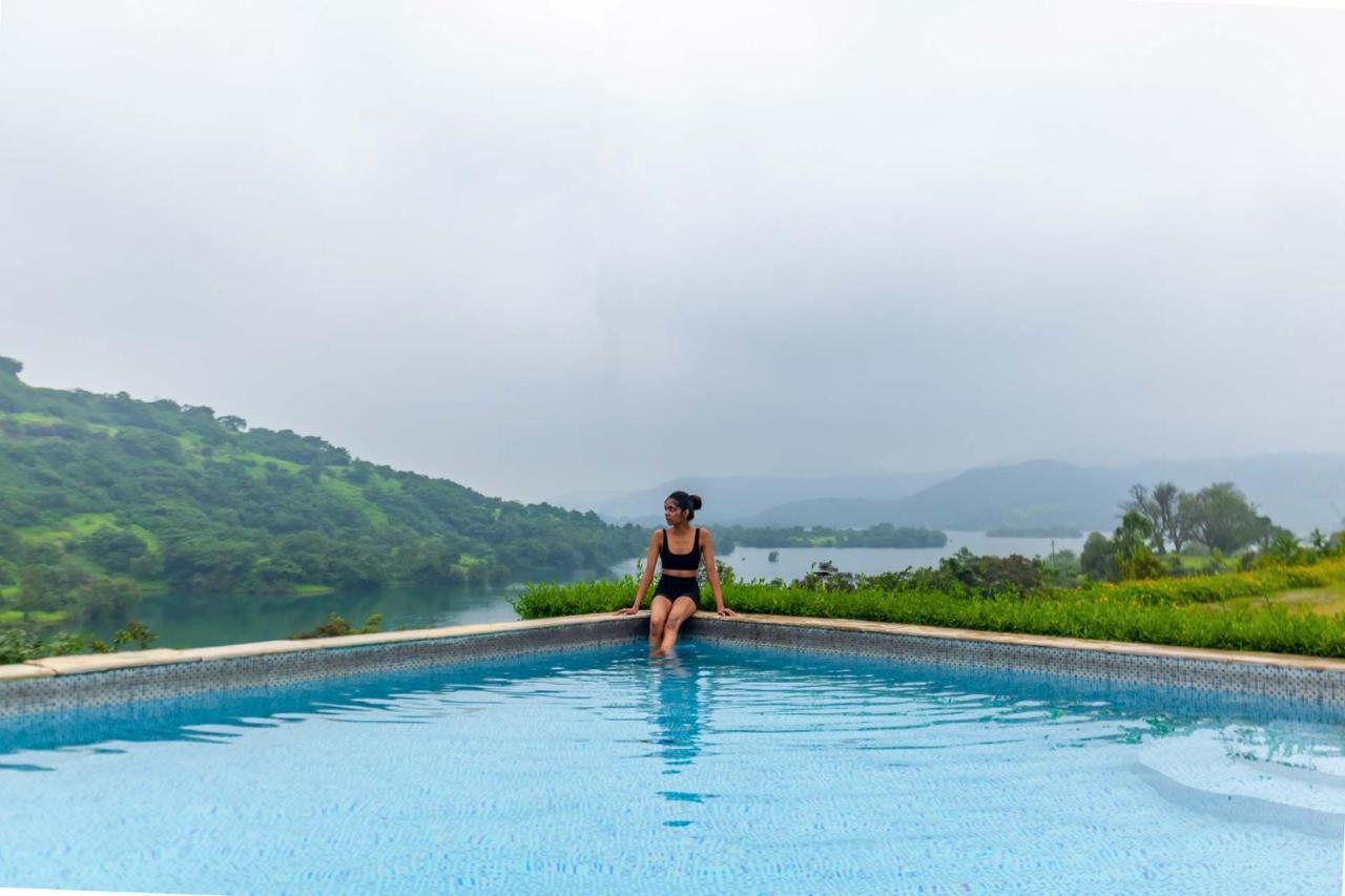 Stayvista'S Shivom Villa 12 - A Serene Escape With Views Of The Valley And Lake 로나발라 외부 사진